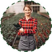 Meet the People Behind  the Fields - 世界杯赛程